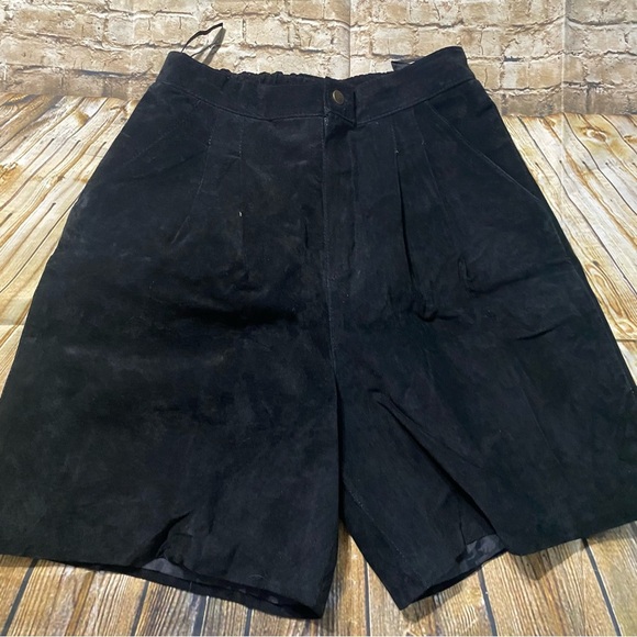 Vintage Michael Mims Kathy Cole Black Leather High Waisted Stretch Waist Shorts - Picture 1 of 5
